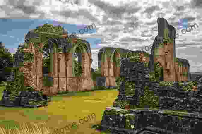 Glastonbury Abbey, A Legendary Site Linked To The Holy Grail English Cathedrals: England S Magnificent Cathedrals And Abbeys (Collins Little Books)