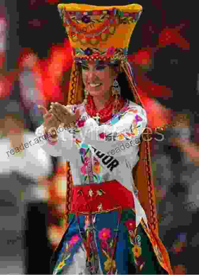 Historical Context Of Ecuadorian Costume Evolution Costume And History In Highland Ecuador (Joe R And Teresa Lozano Long In Latin American And Latino Art And Culture)